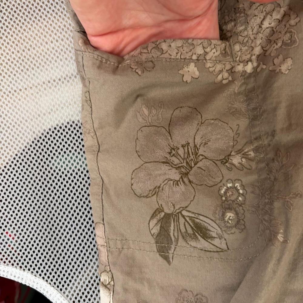 Democracy Flex-ellent Floral Cargo Pants Size 14 Khaki Tan Floral Boho Utility - Picture 3 of 16